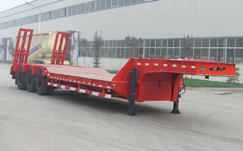 LHY9403TDPA低平板半挂车(图2) LHY9403TDPA低平板半挂车(图2)