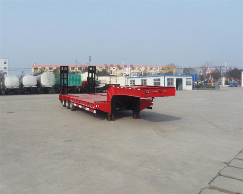 LHY9372TDP低平板半挂车(图2) LHY9372TDP低平板半挂车(图2)