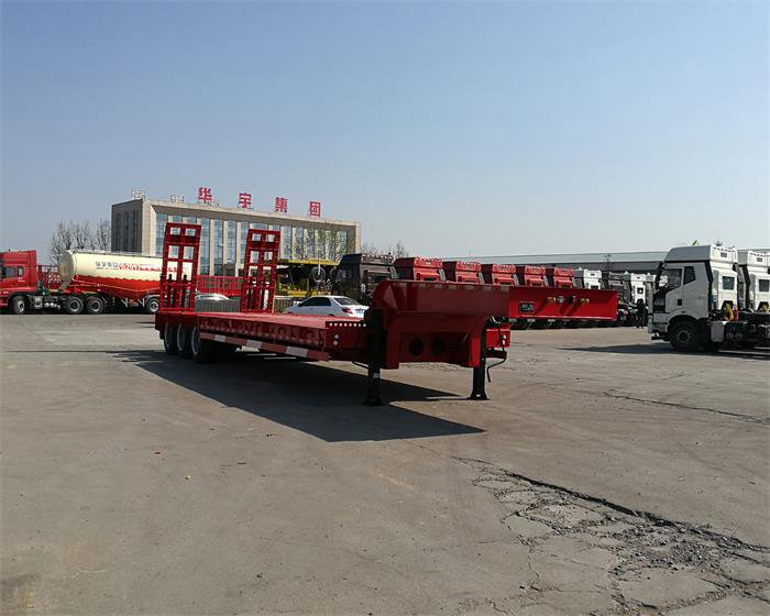 LHY9402TDPA低平板半挂车(图2) LHY9402TDPA低平板半挂车(图2)